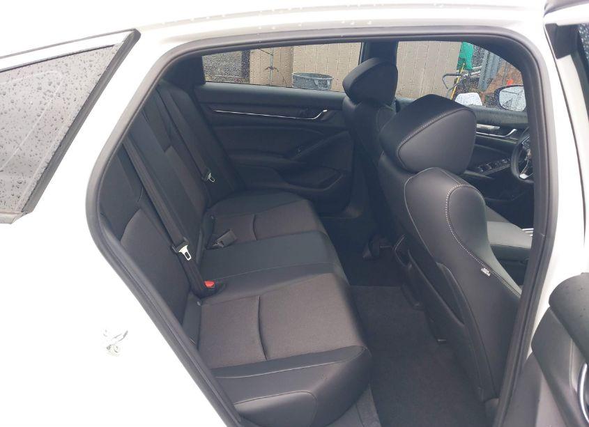 Photo 8 of 2022 Honda Accord SPORT (VIN 1HGCV1F3XNA110790)