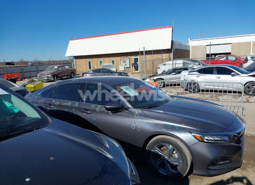 Photo 13 of 2018 Honda Accord EX (VIN 1HGCV1F40JA083893)