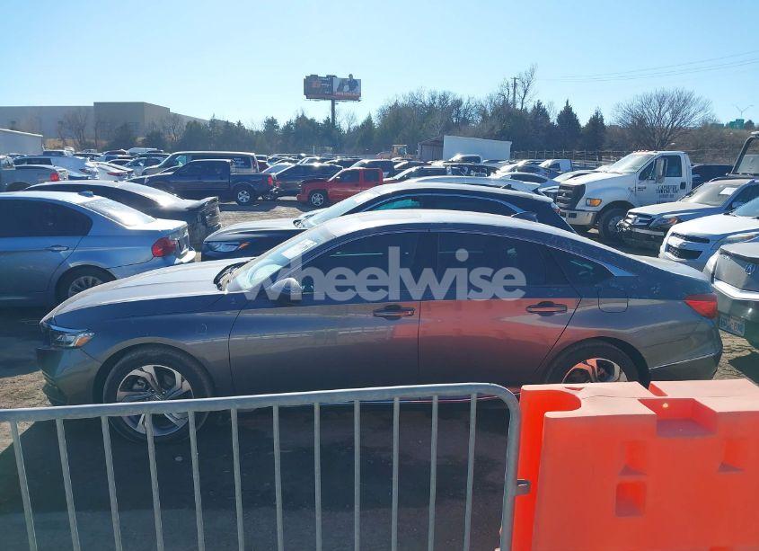 Photo 14 of 2018 Honda Accord EX (VIN 1HGCV1F40JA083893)