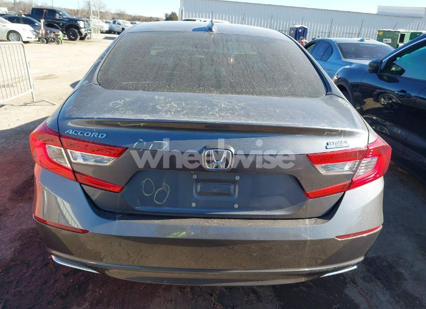 Photo 16 of 2018 Honda Accord EX (VIN 1HGCV1F40JA083893)