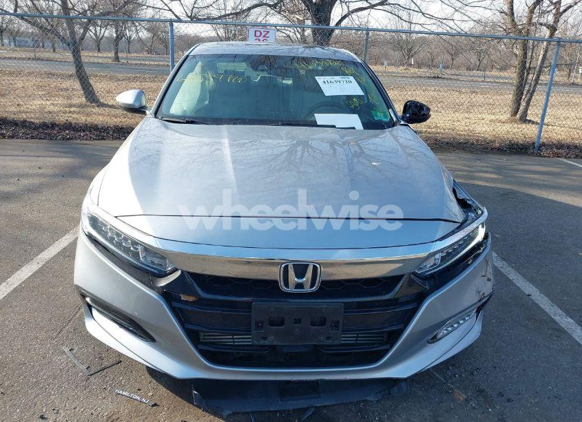 Photo 12 of 2018 Honda Accord EX (VIN 1HGCV1F40JA084106)