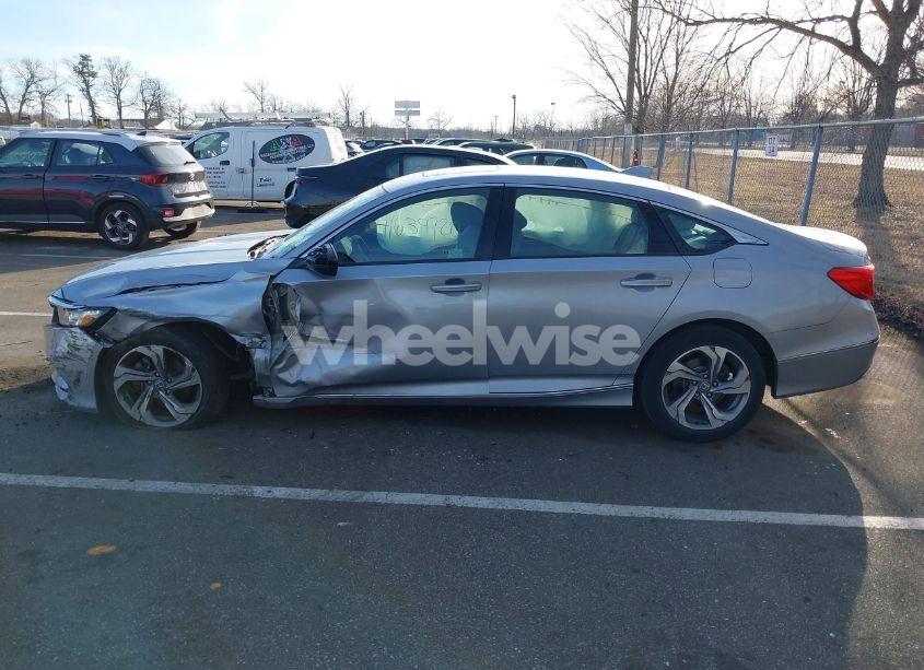 Photo 14 of 2018 Honda Accord EX (VIN 1HGCV1F40JA084106)