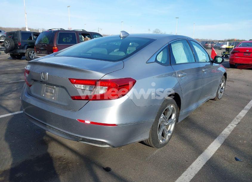 Photo 4 of 2018 Honda Accord EX (VIN 1HGCV1F40JA084106)