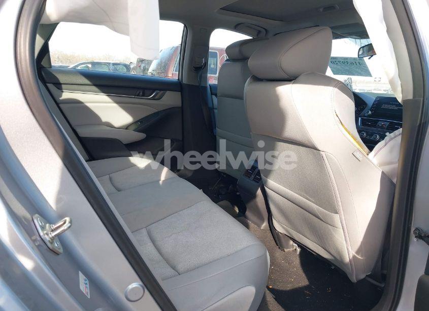 Photo 8 of 2018 Honda Accord EX (VIN 1HGCV1F40JA084106)