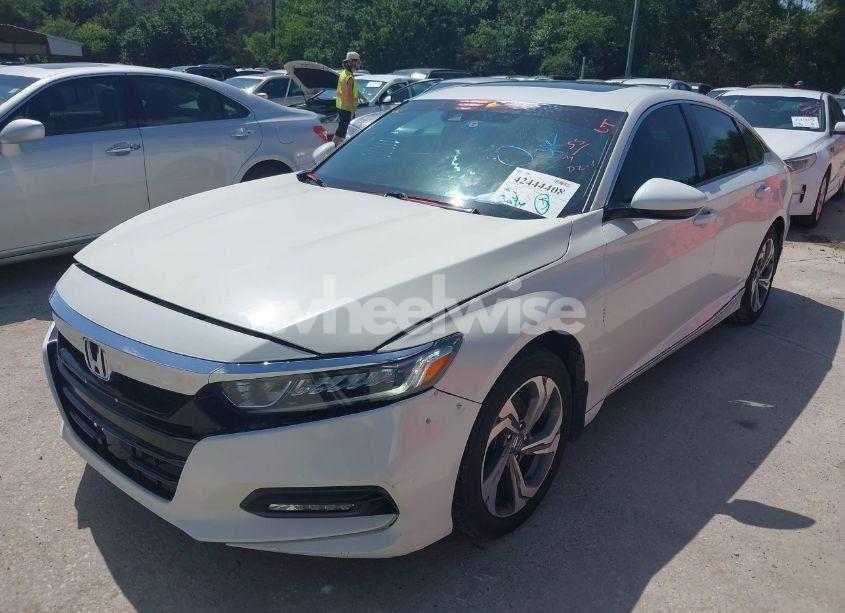 Photo 2 of 2018 Honda Accord EX (VIN 1HGCV1F40JA149195)
