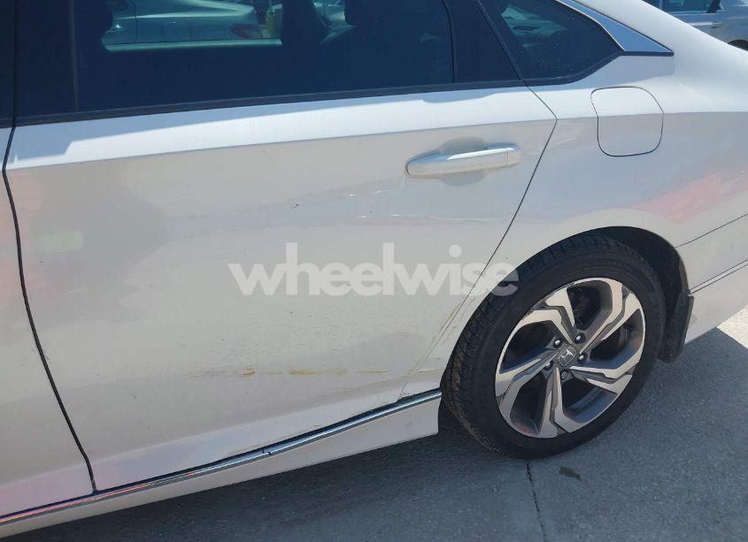 Photo 6 of 2018 Honda Accord EX (VIN 1HGCV1F40JA149195)