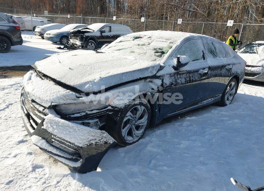 Photo 2 of 2018 Honda Accord EX (VIN 1HGCV1F40JA250477)