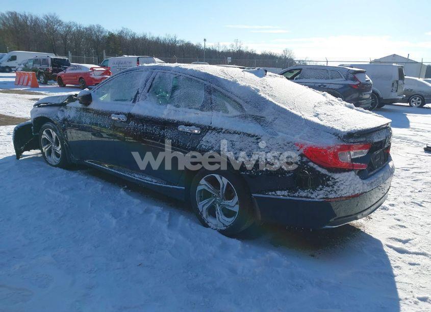 Photo 3 of 2018 Honda Accord EX (VIN 1HGCV1F40JA250477)