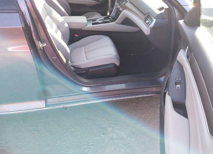 Photo 5 of 2020 Honda Accord EX (VIN 1HGCV1F40LA005018)