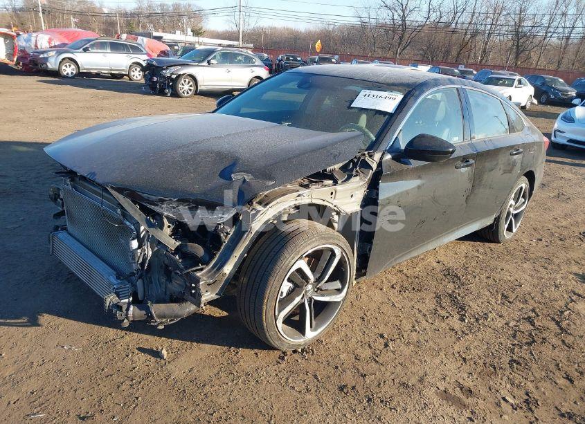 Photo 2 of 2022 Honda Accord SPORT SE (VIN 1HGCV1F40NA026647)