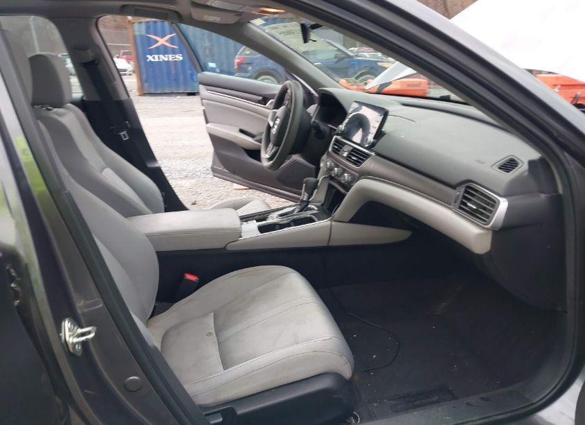 Photo 5 of 2018 Honda Accord EX (VIN 1HGCV1F41JA010208)