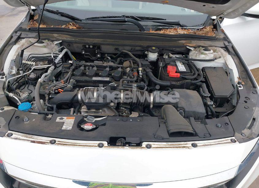 Photo 10 of 2018 Honda Accord EX (VIN 1HGCV1F41JA100104)