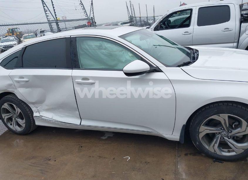 Photo 13 of 2018 Honda Accord EX (VIN 1HGCV1F41JA100104)