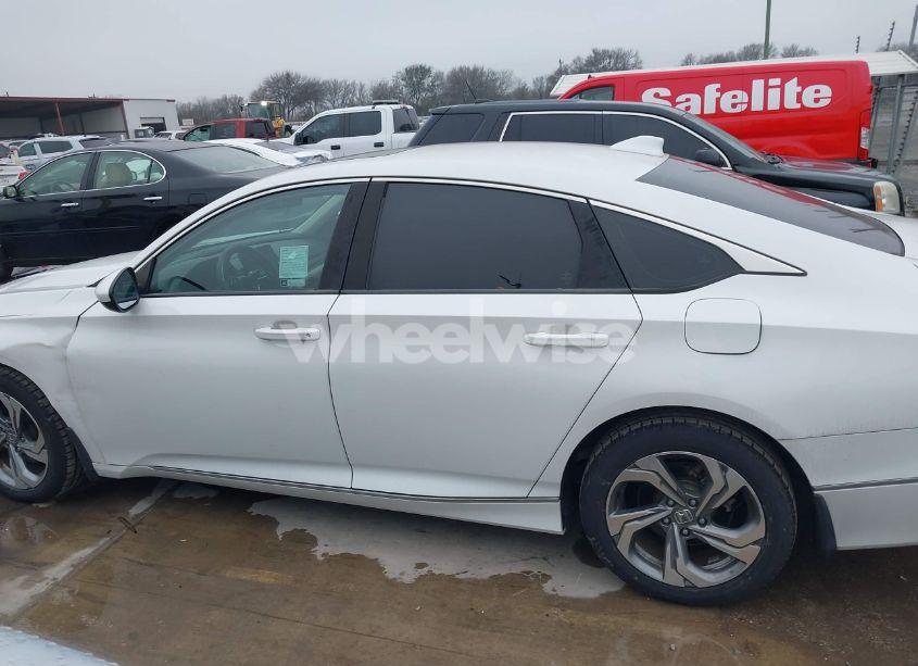 Photo 14 of 2018 Honda Accord EX (VIN 1HGCV1F41JA100104)