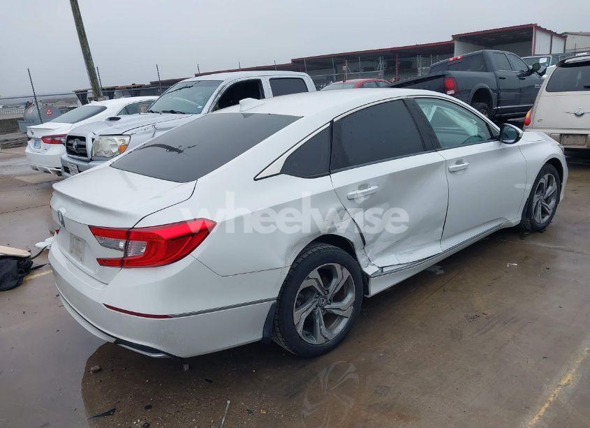 Photo 4 of 2018 Honda Accord EX (VIN 1HGCV1F41JA100104)