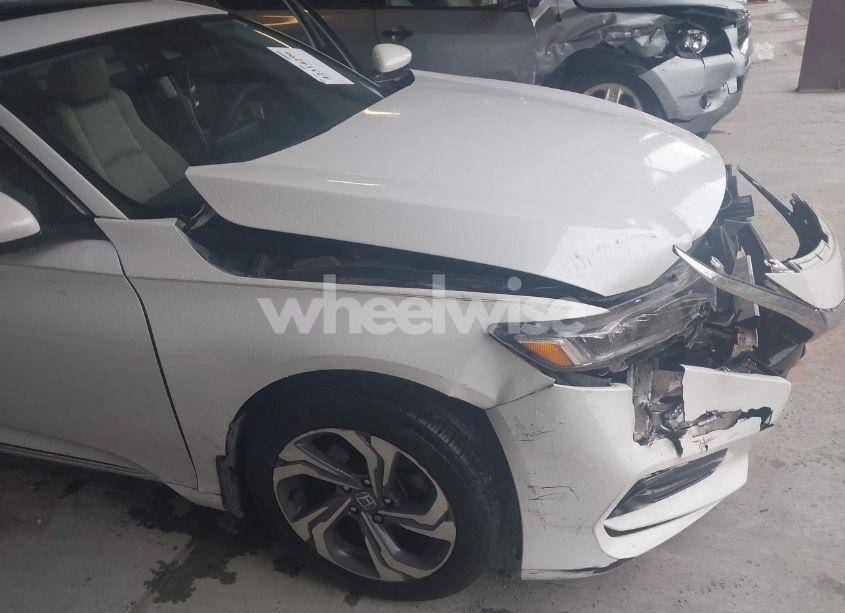 Photo 6 of 2018 Honda Accord EX (VIN 1HGCV1F41JA162120)