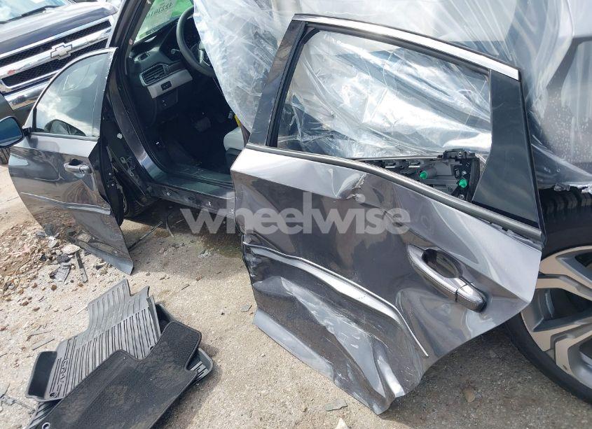 Photo 12 of 2019 Honda Accord EX (VIN 1HGCV1F41KA102601)