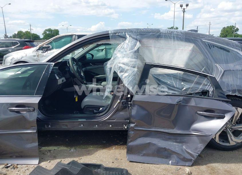 Photo 15 of 2019 Honda Accord EX (VIN 1HGCV1F41KA102601)