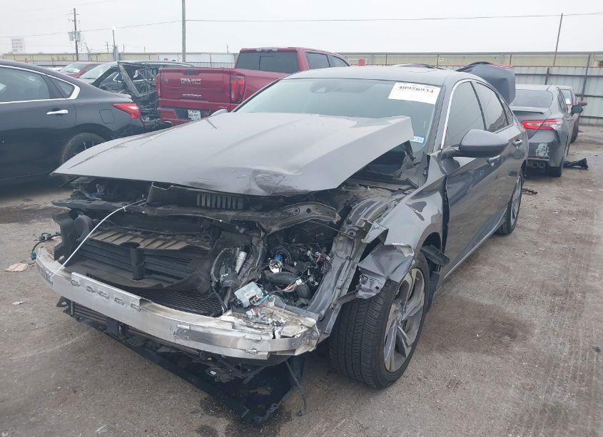Photo 2 of 2019 Honda Accord EX (VIN 1HGCV1F41KA177721)