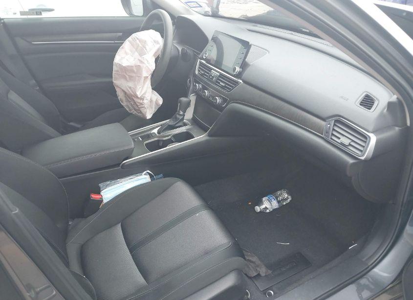 Photo 5 of 2019 Honda Accord EX (VIN 1HGCV1F41KA177721)