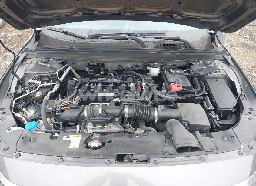 Photo 10 of 2018 Honda Accord EX (VIN 1HGCV1F42JA009309)