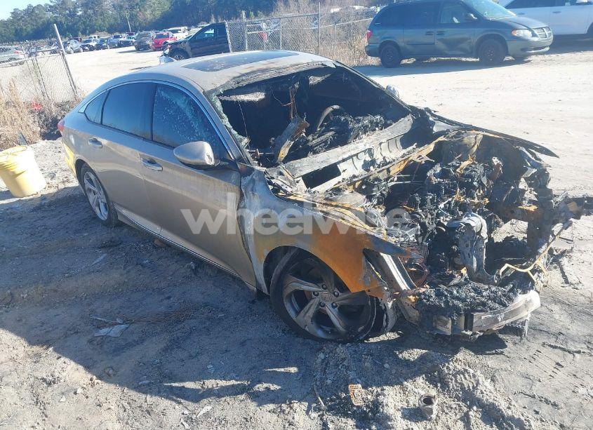 2018 Honda Accord EX (VIN 1HGCV1F42JA106770) main photo