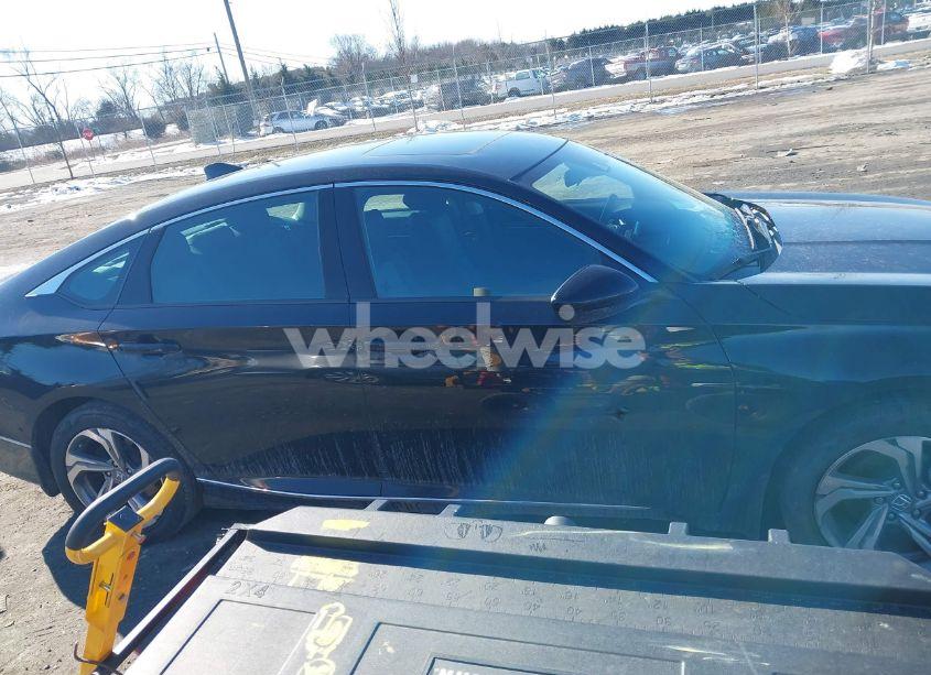 Photo 13 of 2018 Honda Accord EX (VIN 1HGCV1F42JA211048)