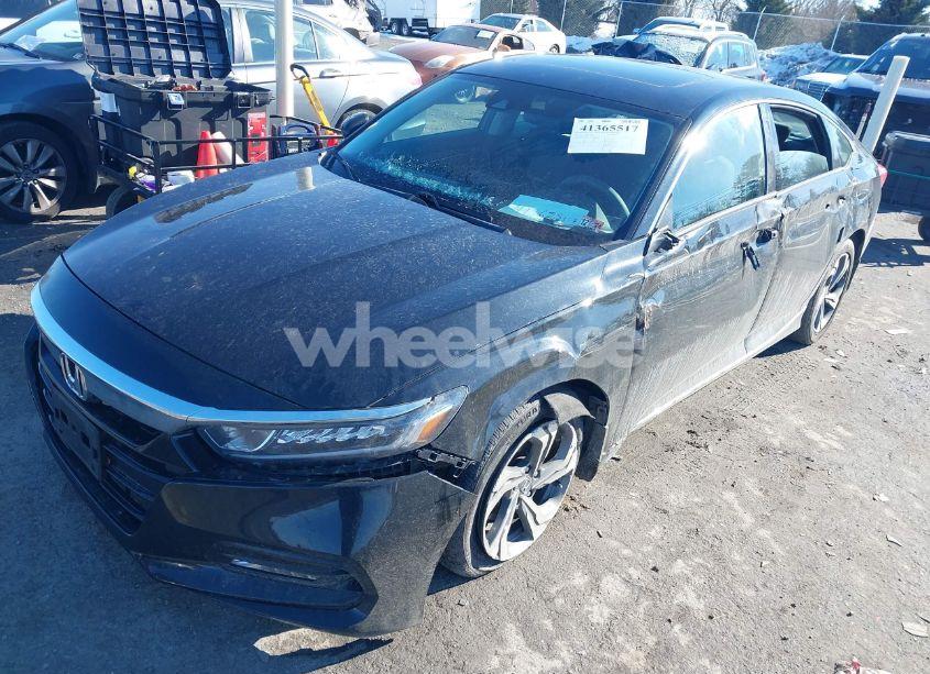 Photo 2 of 2018 Honda Accord EX (VIN 1HGCV1F42JA211048)
