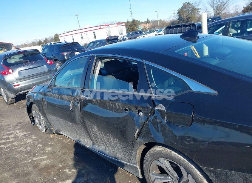 Photo 6 of 2018 Honda Accord EX (VIN 1HGCV1F42JA211048)