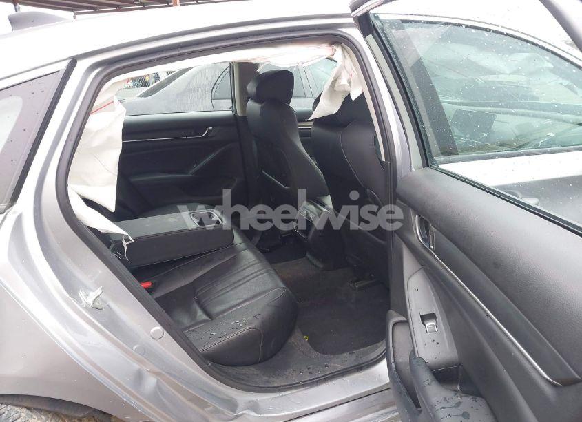 Photo 8 of 2022 Honda Accord SPORT SE (VIN 1HGCV1F42NA073338)