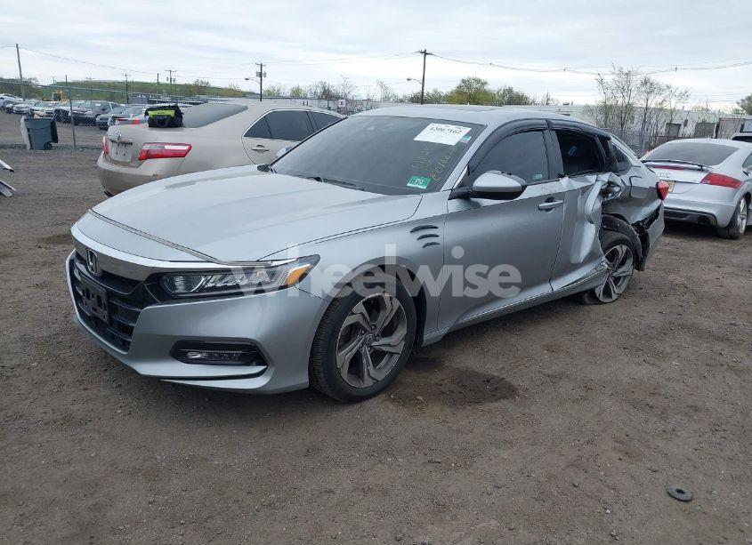 Photo 2 of 2018 Honda Accord EX (VIN 1HGCV1F43JA092944)