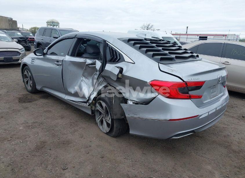 Photo 3 of 2018 Honda Accord EX (VIN 1HGCV1F43JA092944)