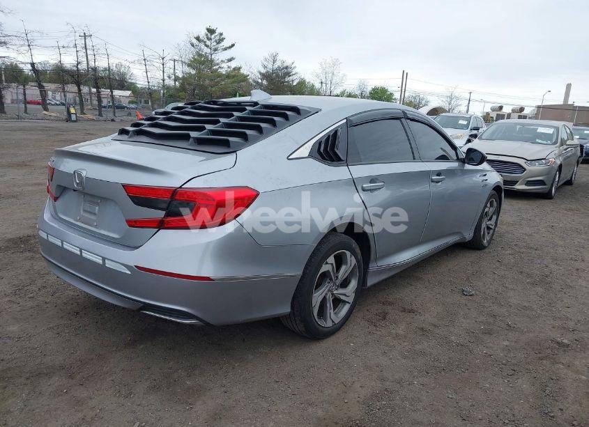 Photo 4 of 2018 Honda Accord EX (VIN 1HGCV1F43JA092944)