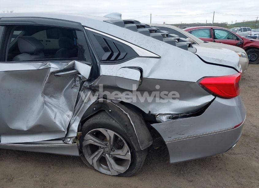Photo 6 of 2018 Honda Accord EX (VIN 1HGCV1F43JA092944)
