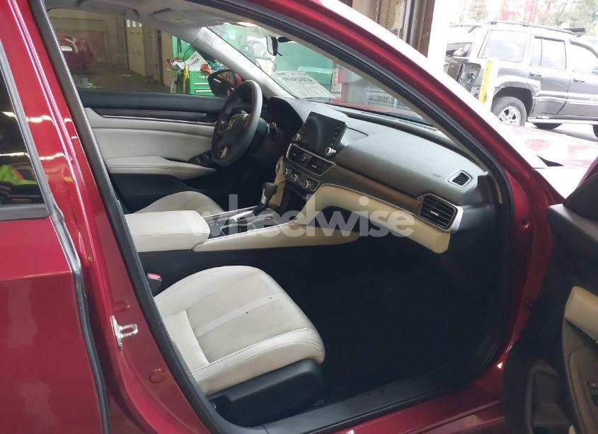 Photo 5 of 2018 Honda Accord EX (VIN 1HGCV1F43JA189867)