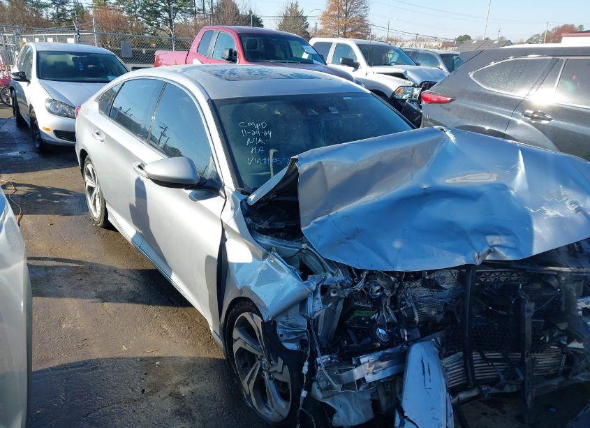 2019 Honda Accord EX (VIN 1HGCV1F43KA057077) main photo