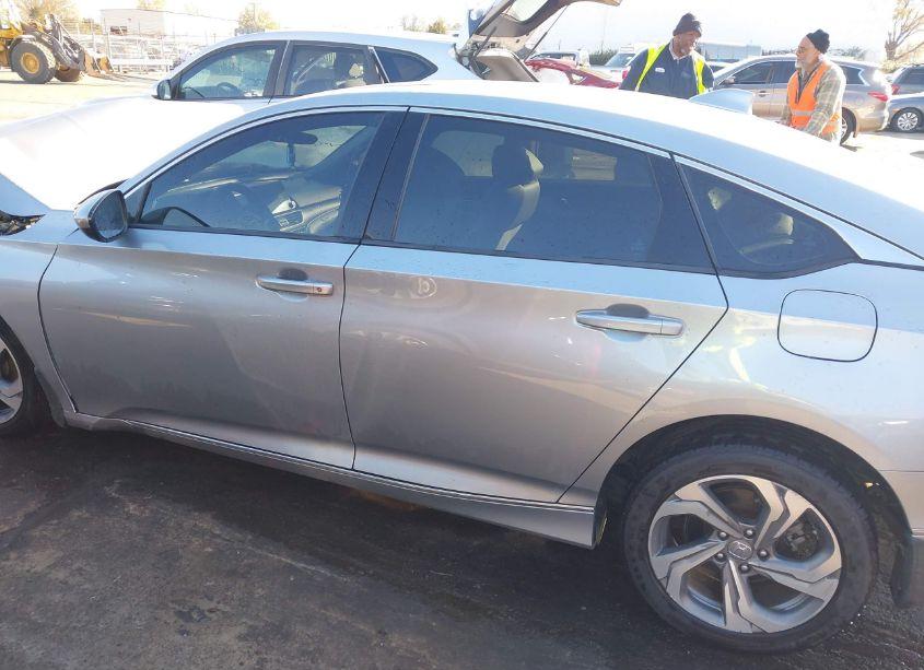 Photo 14 of 2019 Honda Accord EX (VIN 1HGCV1F43KA057077)