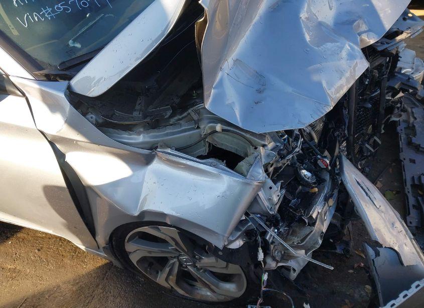 Photo 17 of 2019 Honda Accord EX (VIN 1HGCV1F43KA057077)