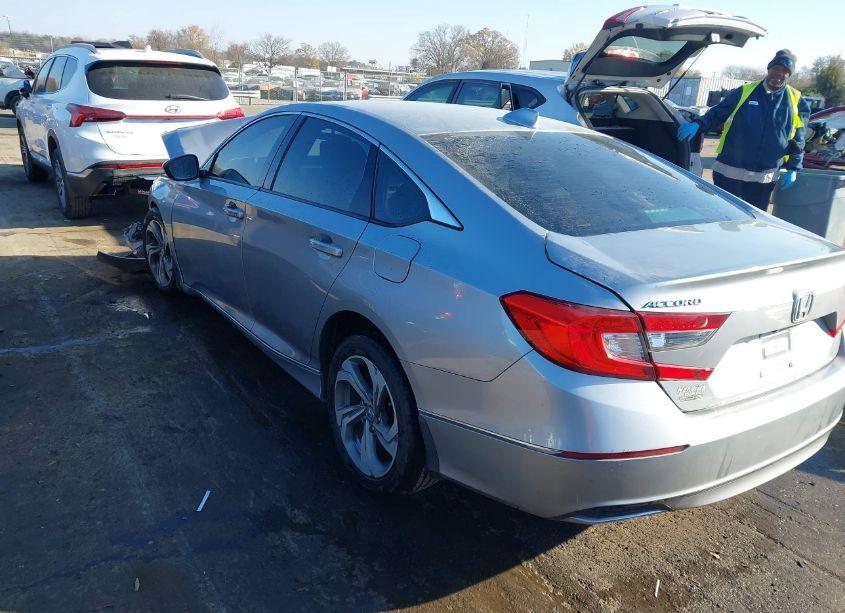 Photo 3 of 2019 Honda Accord EX (VIN 1HGCV1F43KA057077)