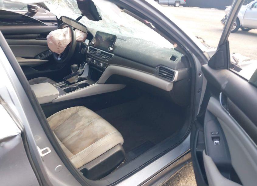 Photo 5 of 2019 Honda Accord EX (VIN 1HGCV1F43KA155672)