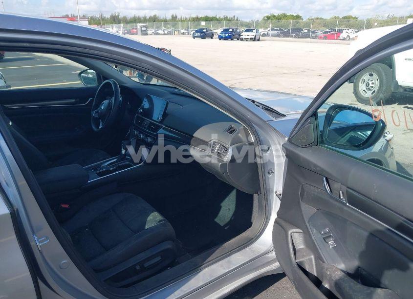 Photo 5 of 2022 Honda Accord SPORT SPECIAL EDITION (VIN 1HGCV1F43NA007493)