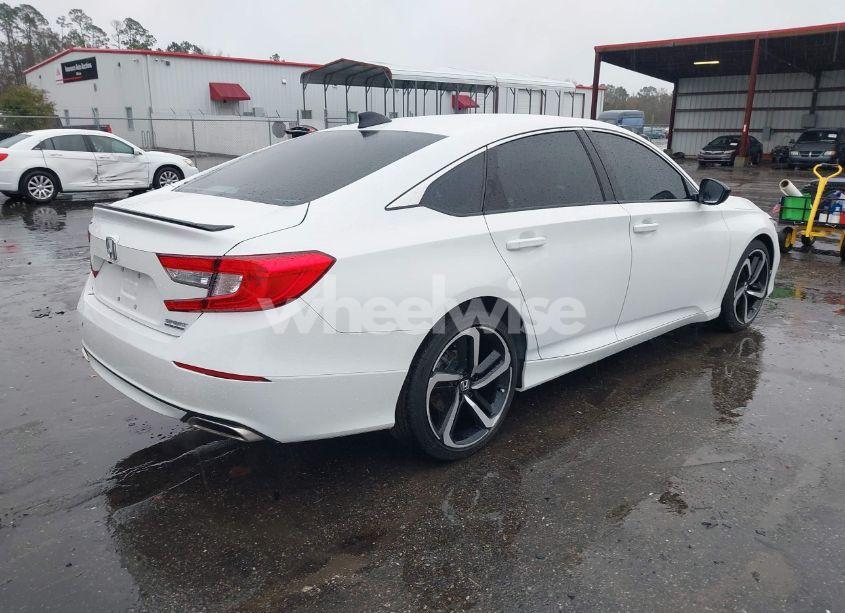 Photo 4 of 2022 Honda Accord SPORT SE (VIN 1HGCV1F43NA055558)