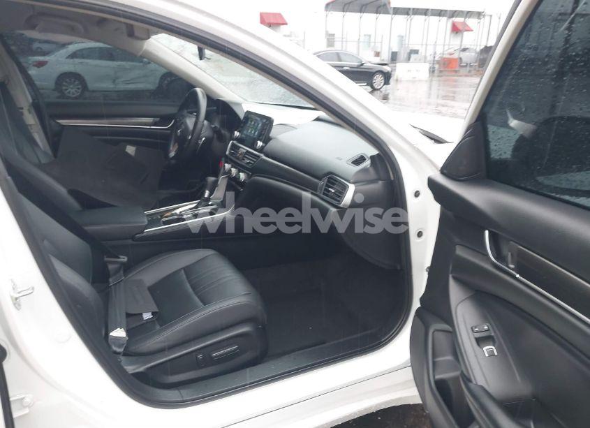 Photo 5 of 2022 Honda Accord SPORT SE (VIN 1HGCV1F43NA055558)