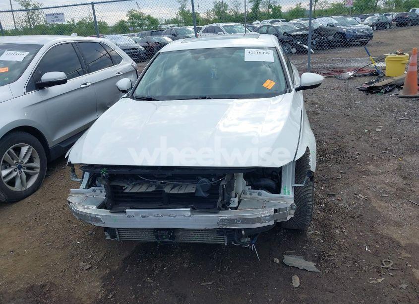 Photo 13 of 2018 Honda Accord EX (VIN 1HGCV1F44JA250210)