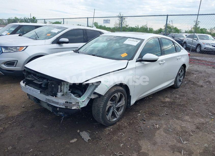 Photo 2 of 2018 Honda Accord EX (VIN 1HGCV1F44JA250210)