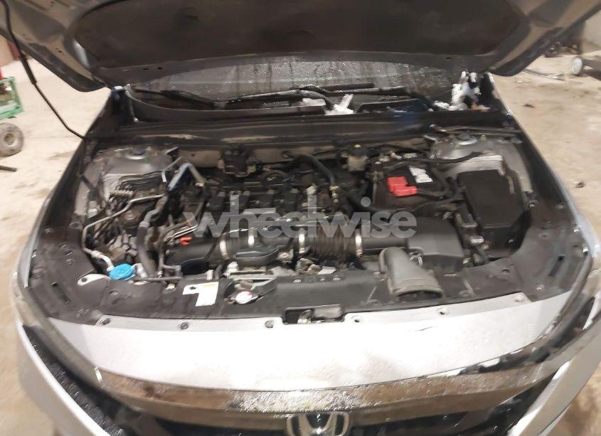 Photo 10 of 2018 Honda Accord EX (VIN 1HGCV1F45JA228104)