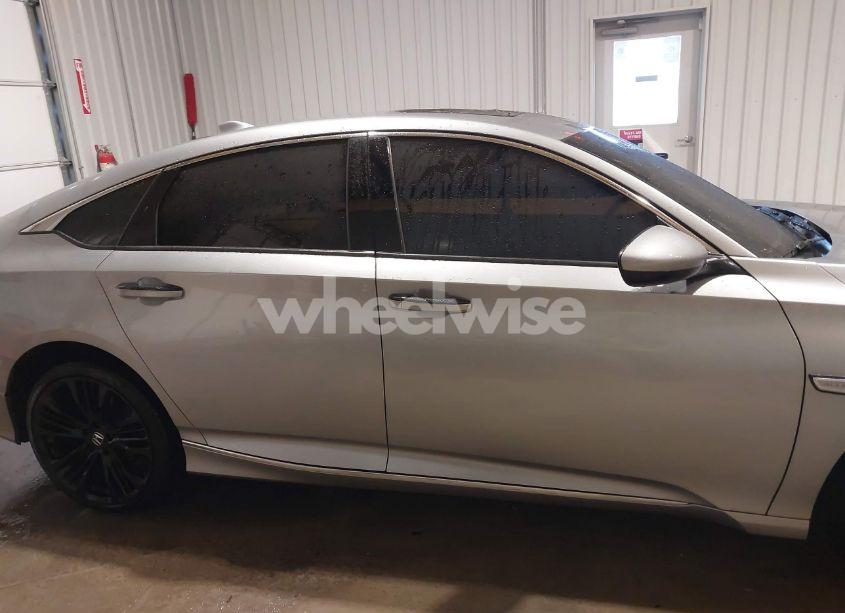 Photo 13 of 2018 Honda Accord EX (VIN 1HGCV1F45JA228104)