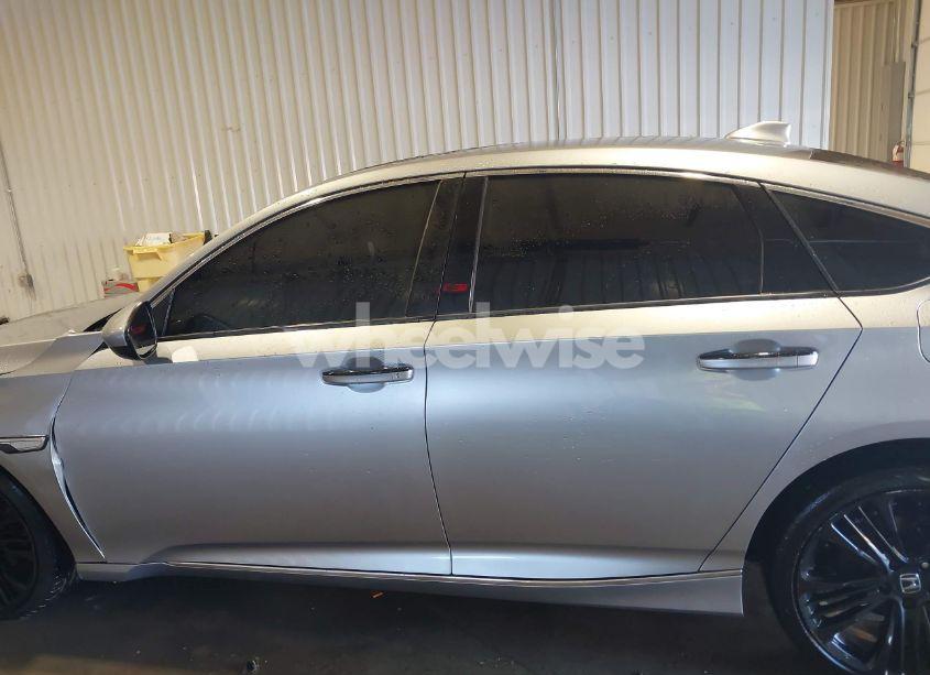 Photo 14 of 2018 Honda Accord EX (VIN 1HGCV1F45JA228104)