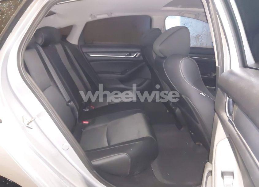 Photo 8 of 2018 Honda Accord EX (VIN 1HGCV1F45JA228104)