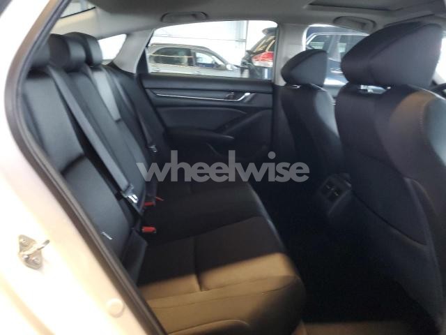 2018 HONDA ACCORD EX (VIN 1HGCV1F45JA255285) main photo